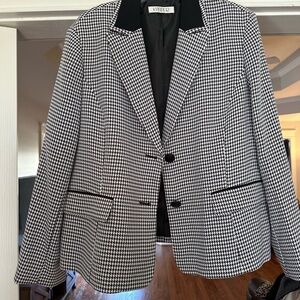 Kasper Black and White Houndstooth Blazer